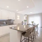 Boavista Golf & - Paul At Bayview Village Apartment Lagos