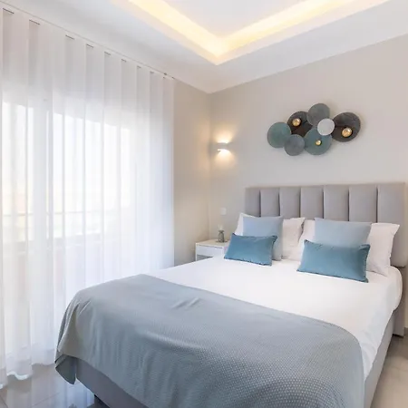 Boavista Golf & - Paul At Bayview Village * Lagos